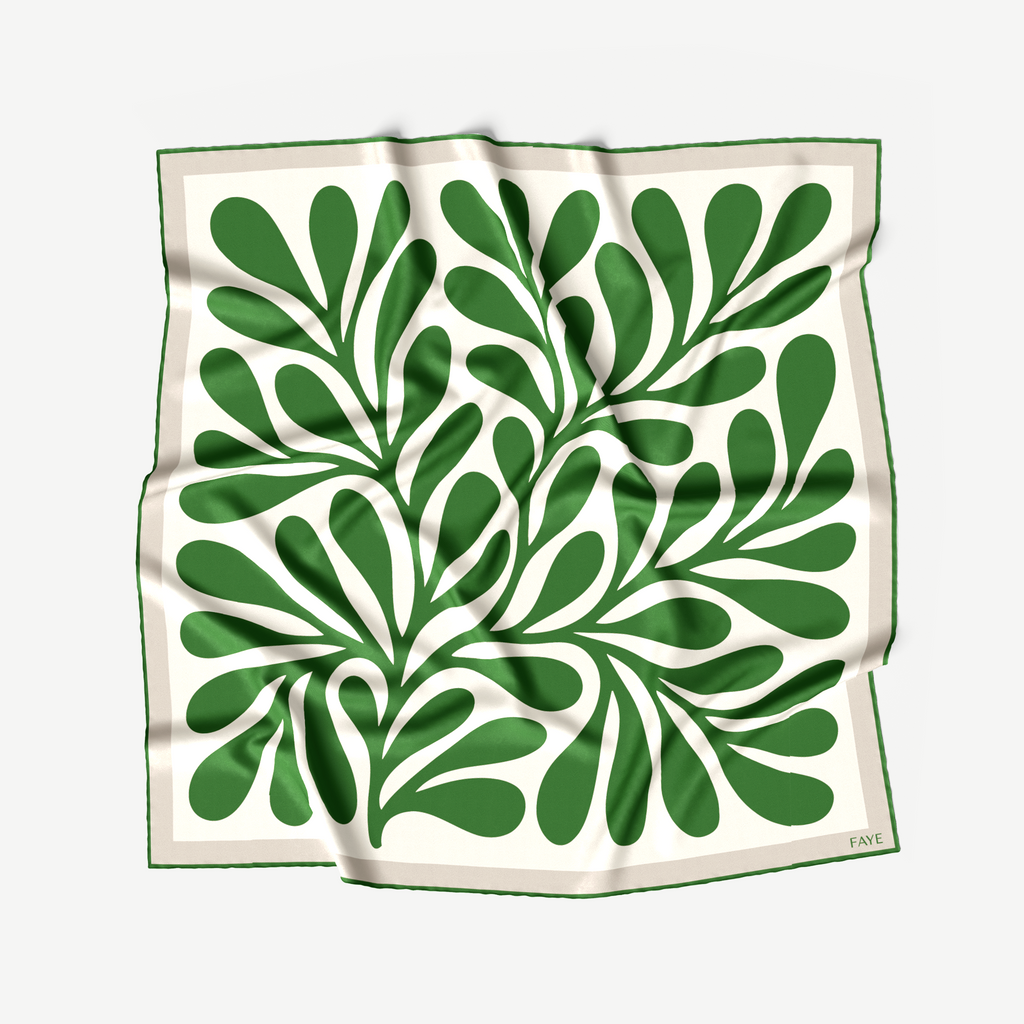 LEAF SILK SCARF - GRASS GREEN - 50 × 50 CM