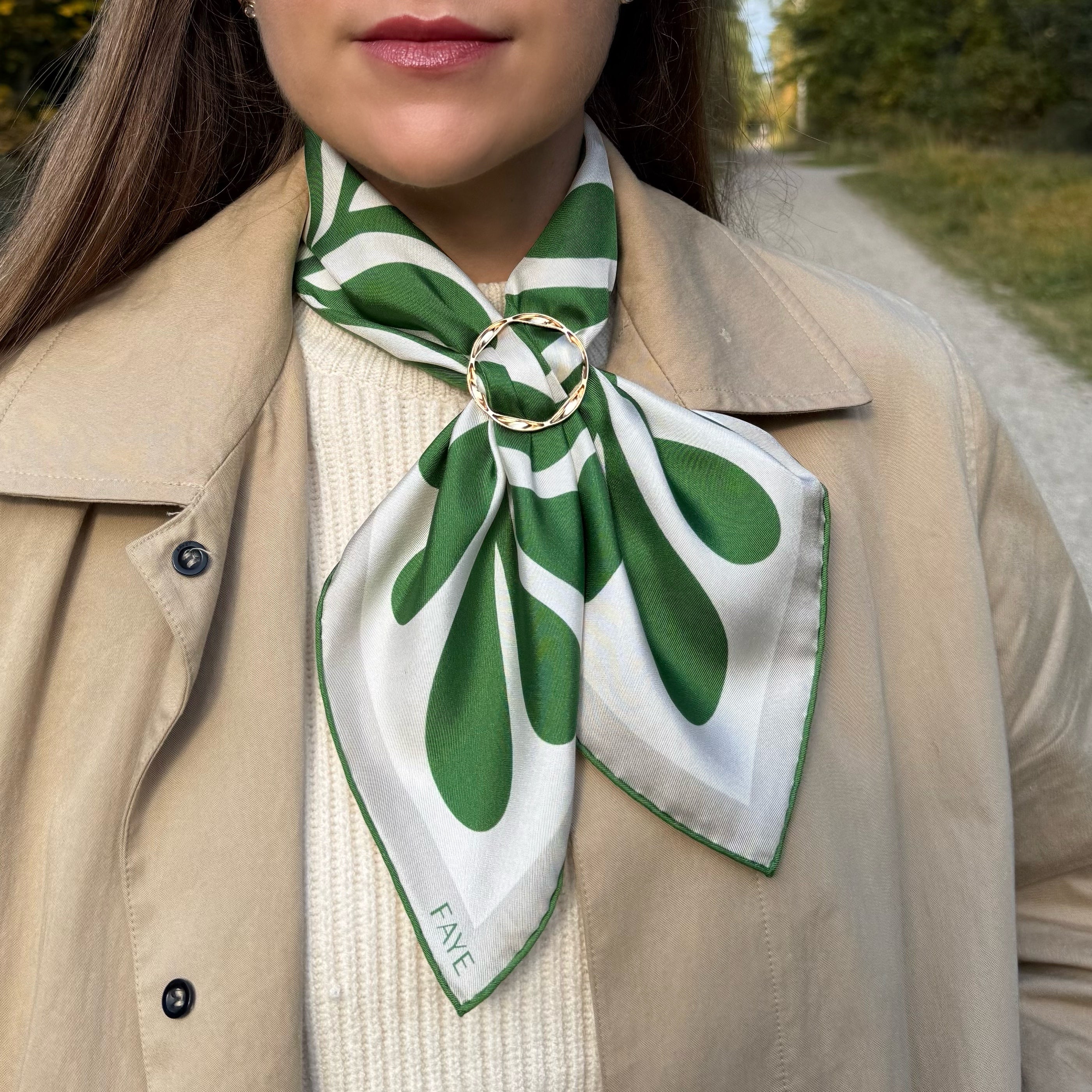 LEAF SILK SCARF - 50 - GRASS GREEN