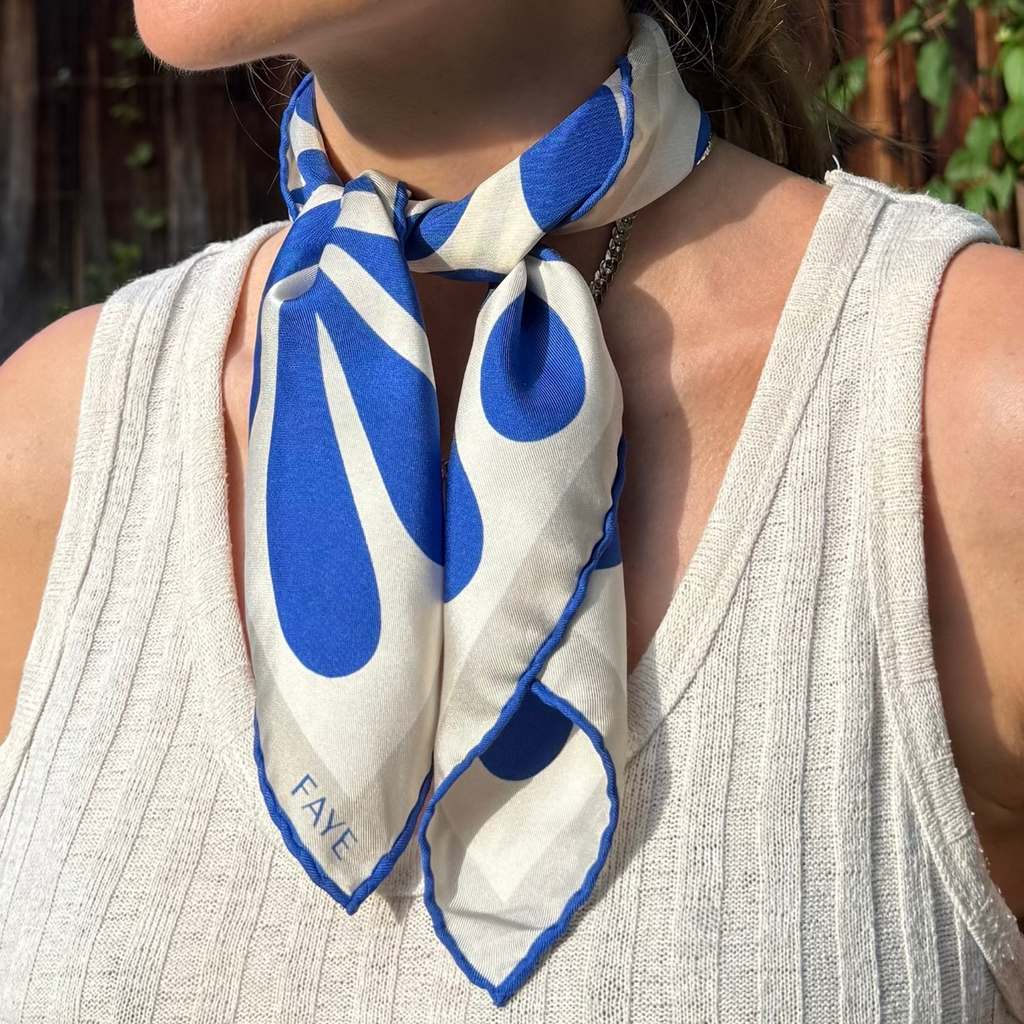 LEAF SILK SCARF - ROYAL BLUE - 50 × 50 CM